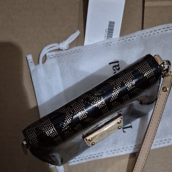 Michael Kors Black and Gold Wallet - Picture 4 of 4